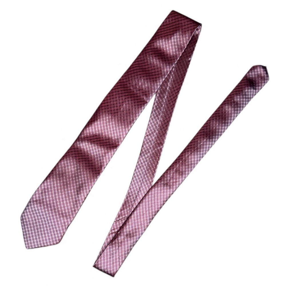 The Calvin Klein Purple Patterned Silk Tie